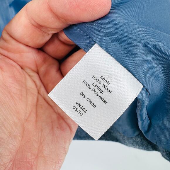 Talbots 100% Wool Blazer Women’s 14 Blue Gold Button Lined Classic Career Jacket - Picture 4 of 6